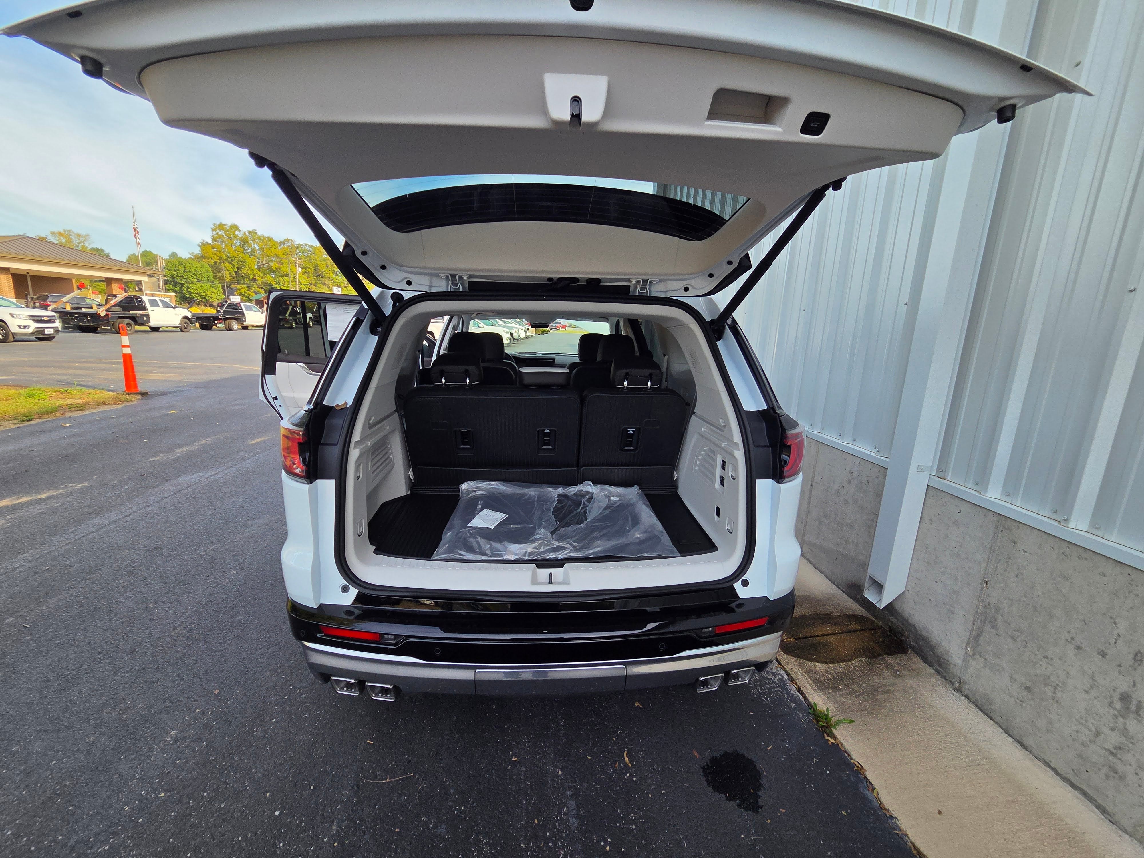 2027 GMC Acadia Denali