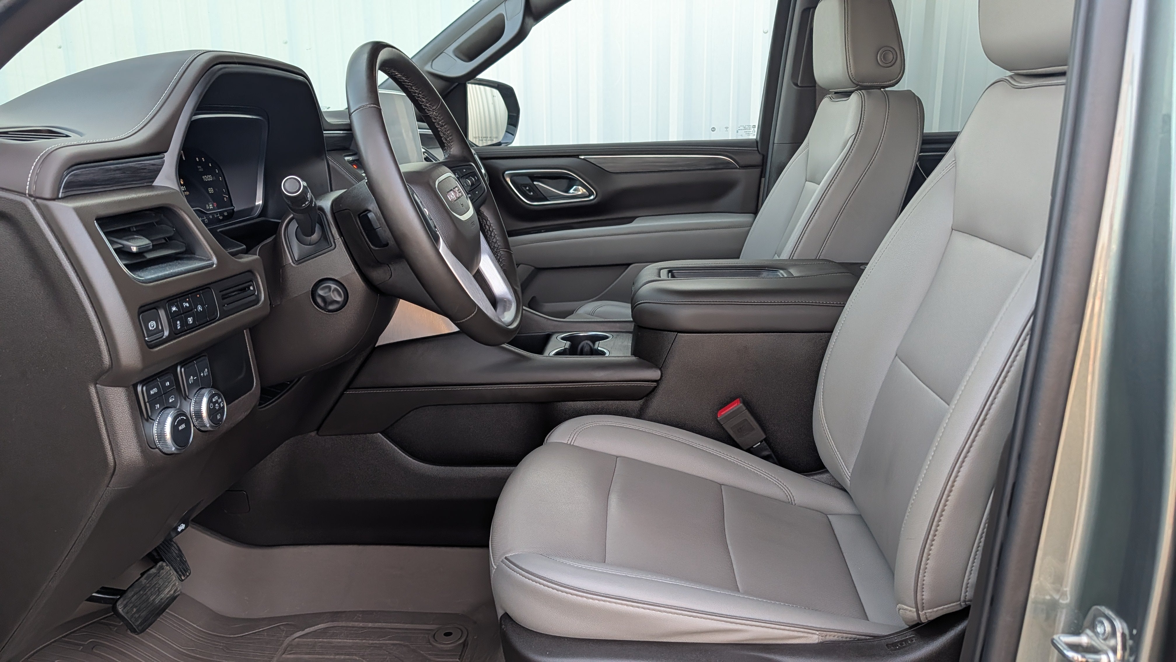 2024 GMC Yukon SLT