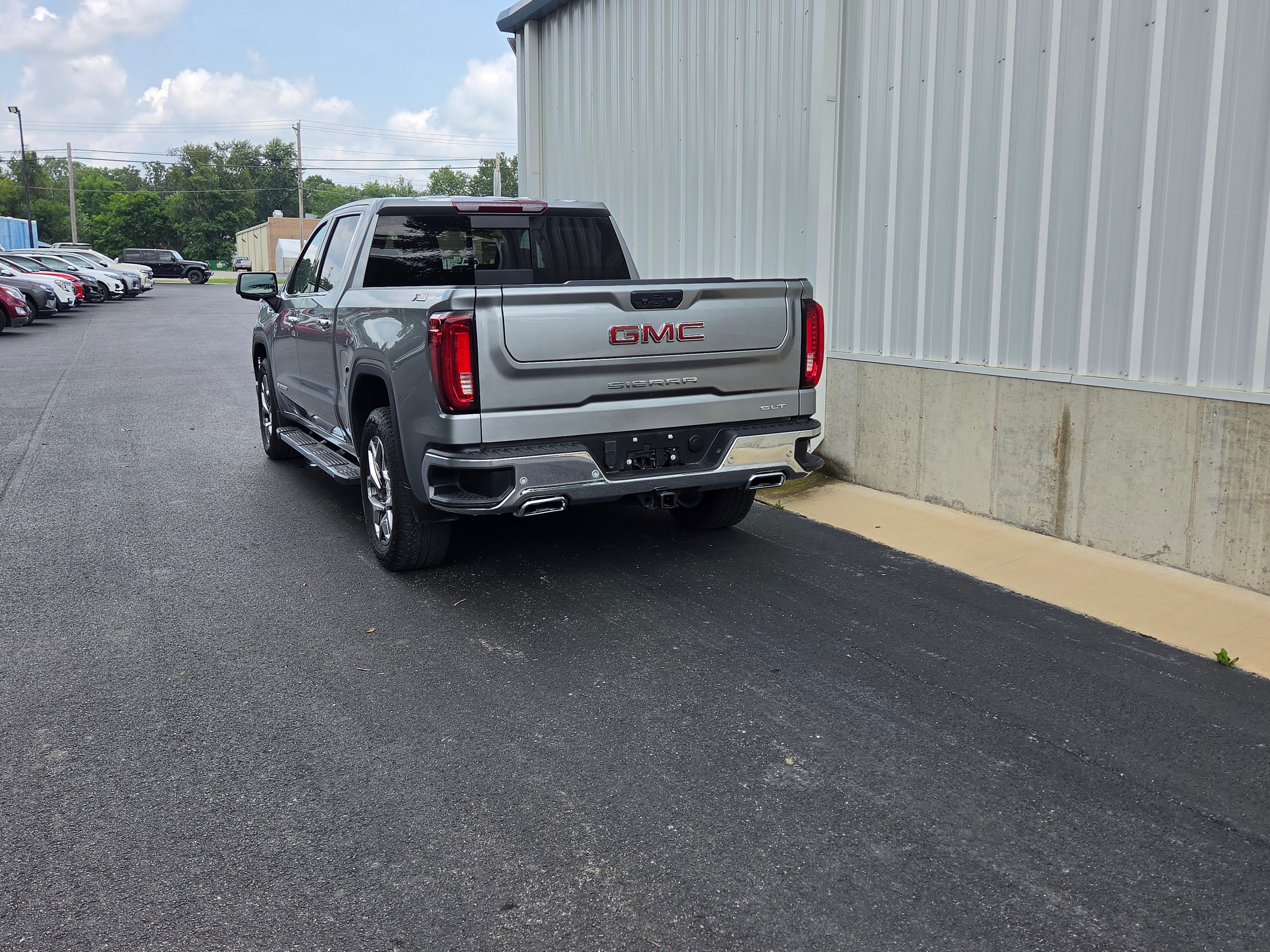 2024 GMC Sierra 1500 SLT
